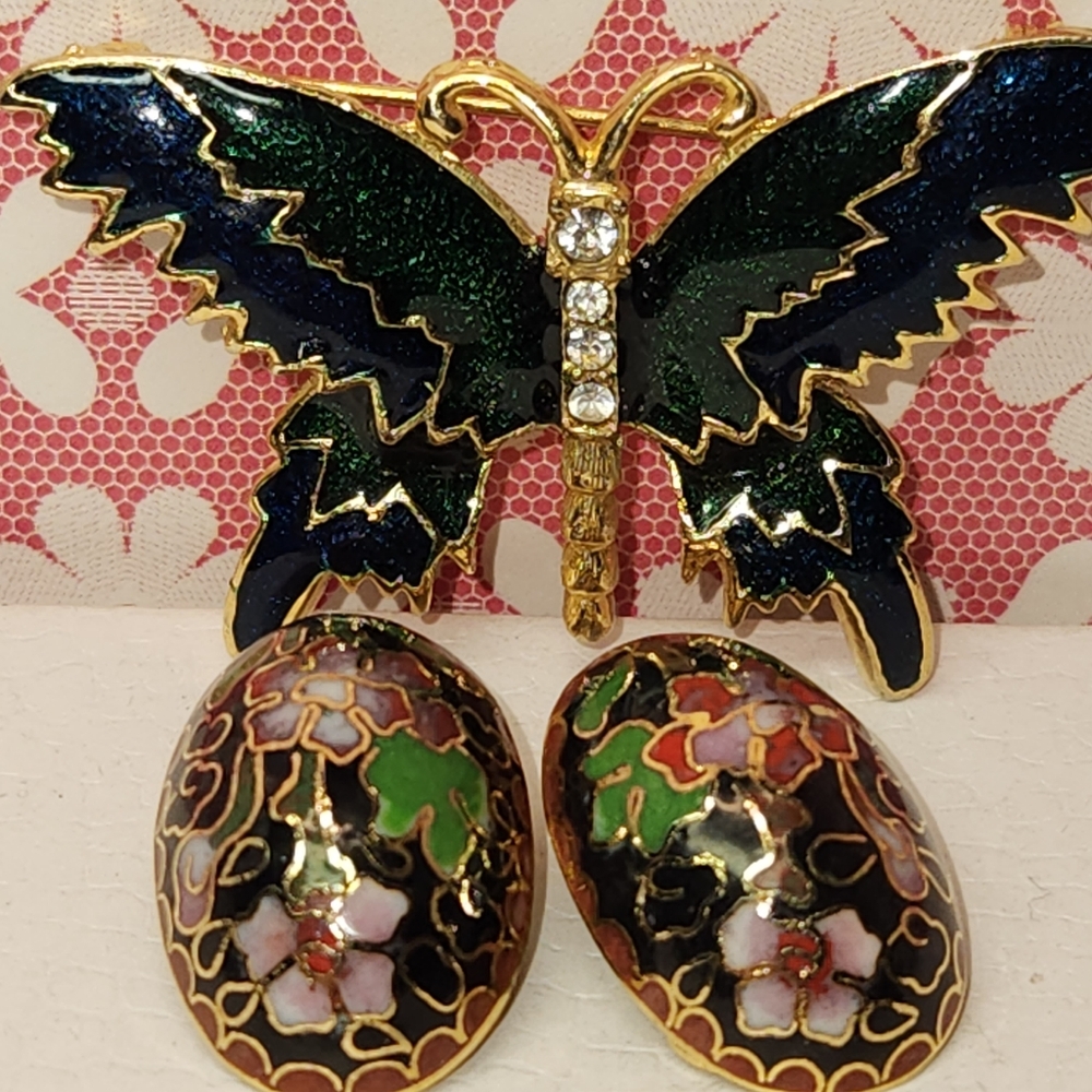 #2434,  CHINESE CHINOISERIE CLOISONNE CLIP EARRING, AND BROOCH, PAT 2733492 ENAM